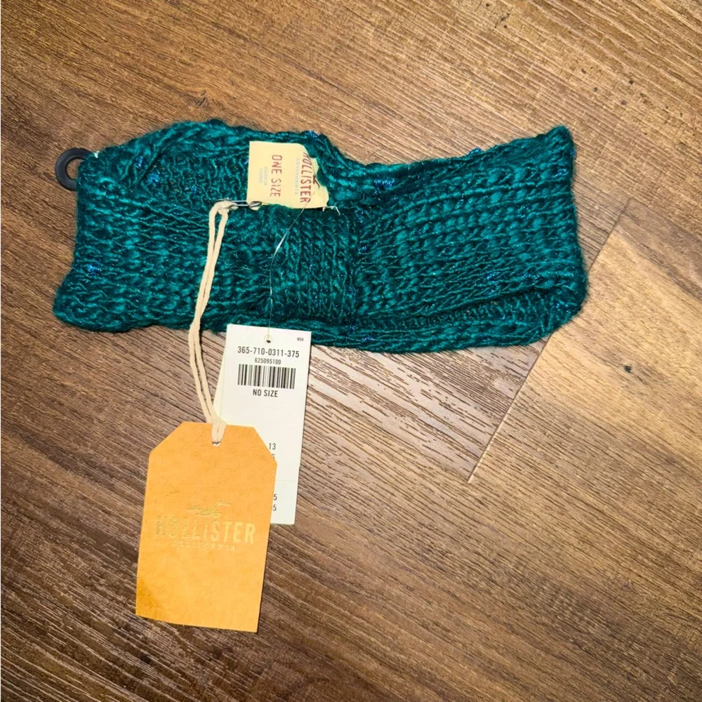Hollister Winter Weather Headband